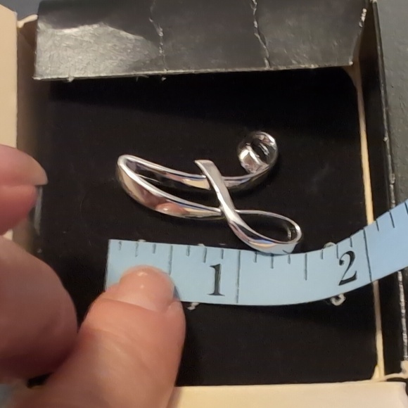 NIB Sarah Coventry Cursive "A" Brooch - Picture 6 of 6